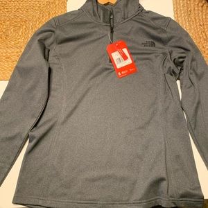 The North Face Tech Glacier 1/4 zip NWT